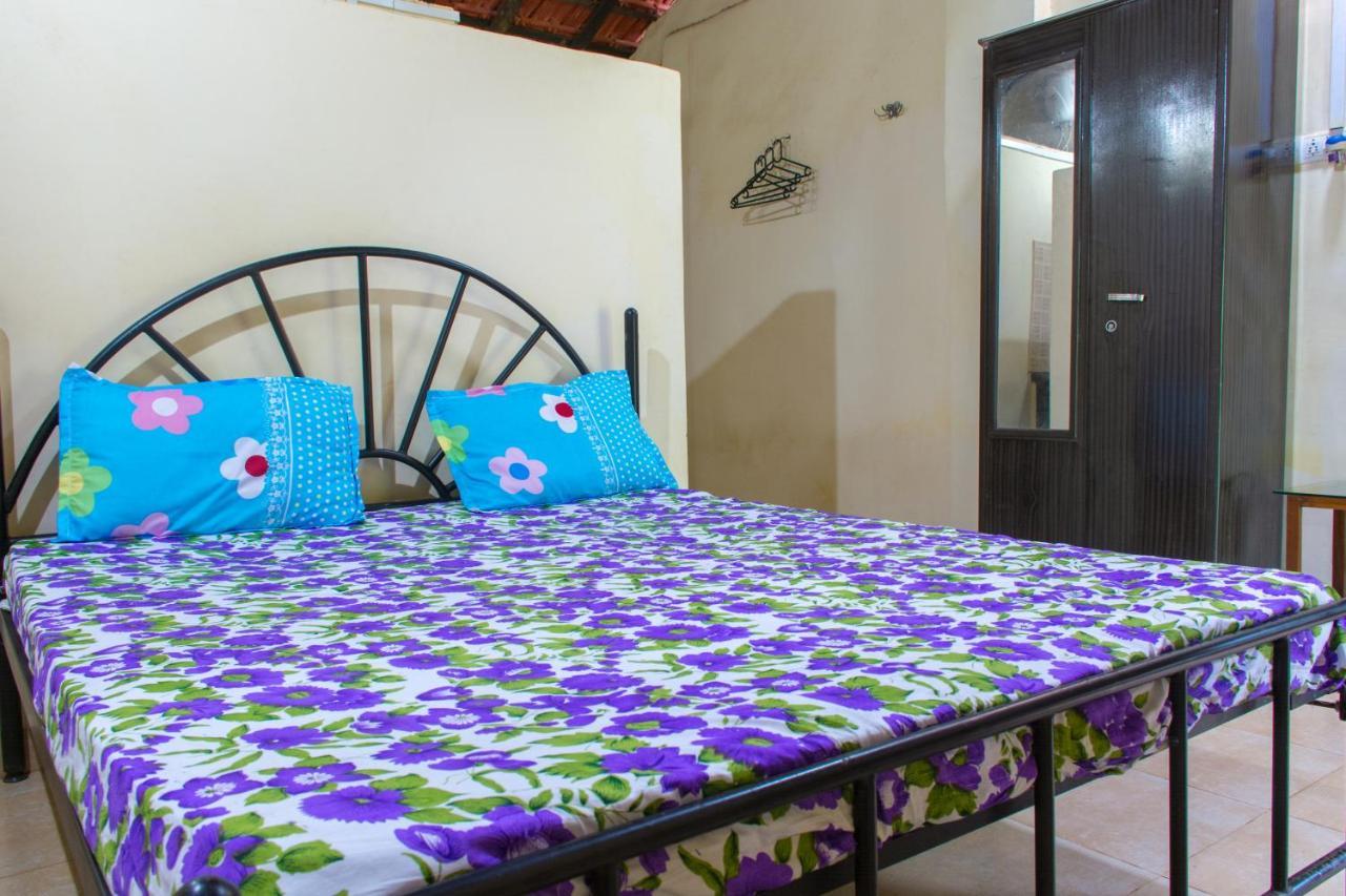 Raikar Guest House Bogmalo Esterno foto