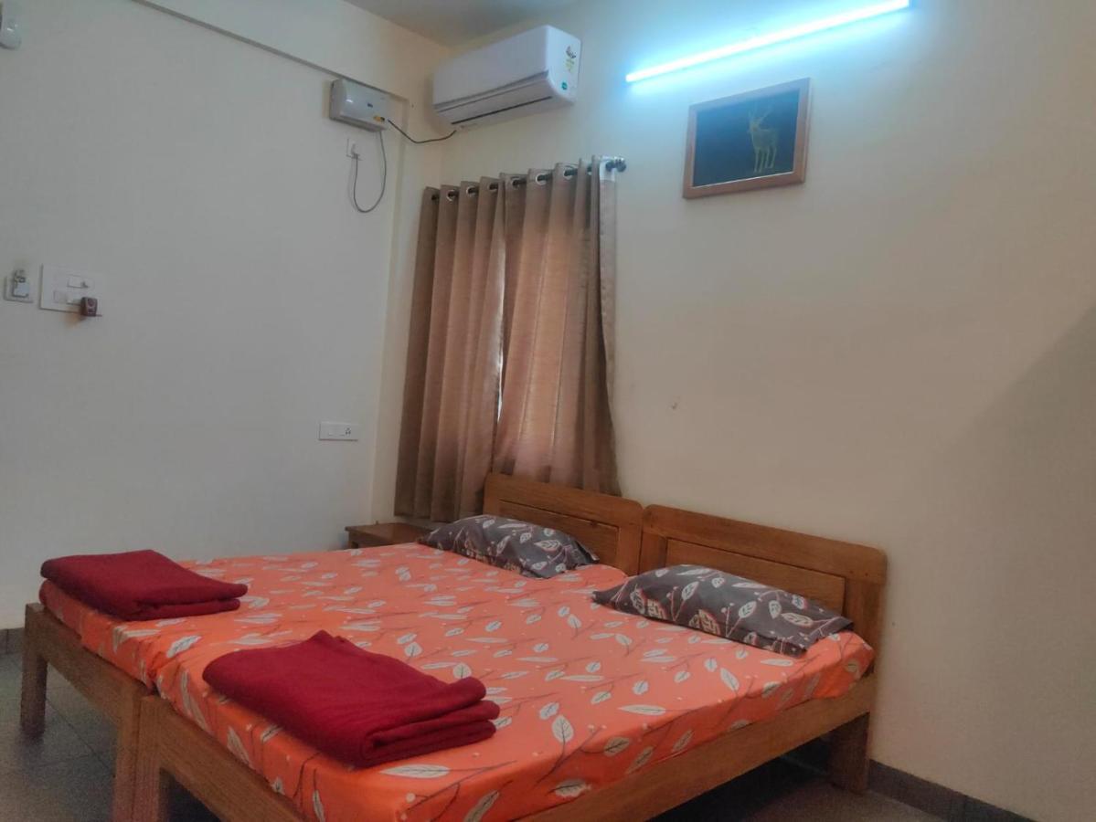 Raikar Guest House Bogmalo Esterno foto